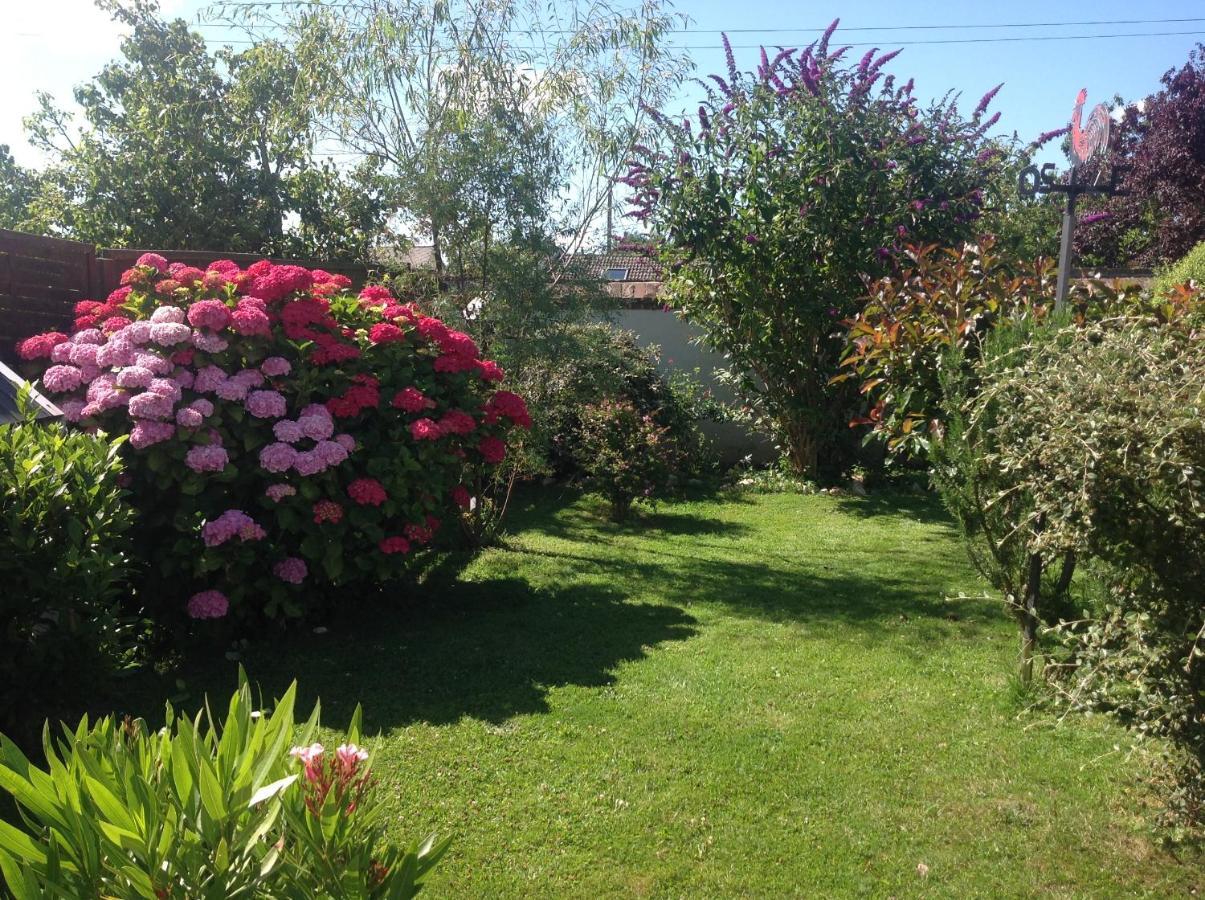 לינה וארוחת בוקר Thiétreville Le Jardin Des Poules מראה חיצוני תמונה