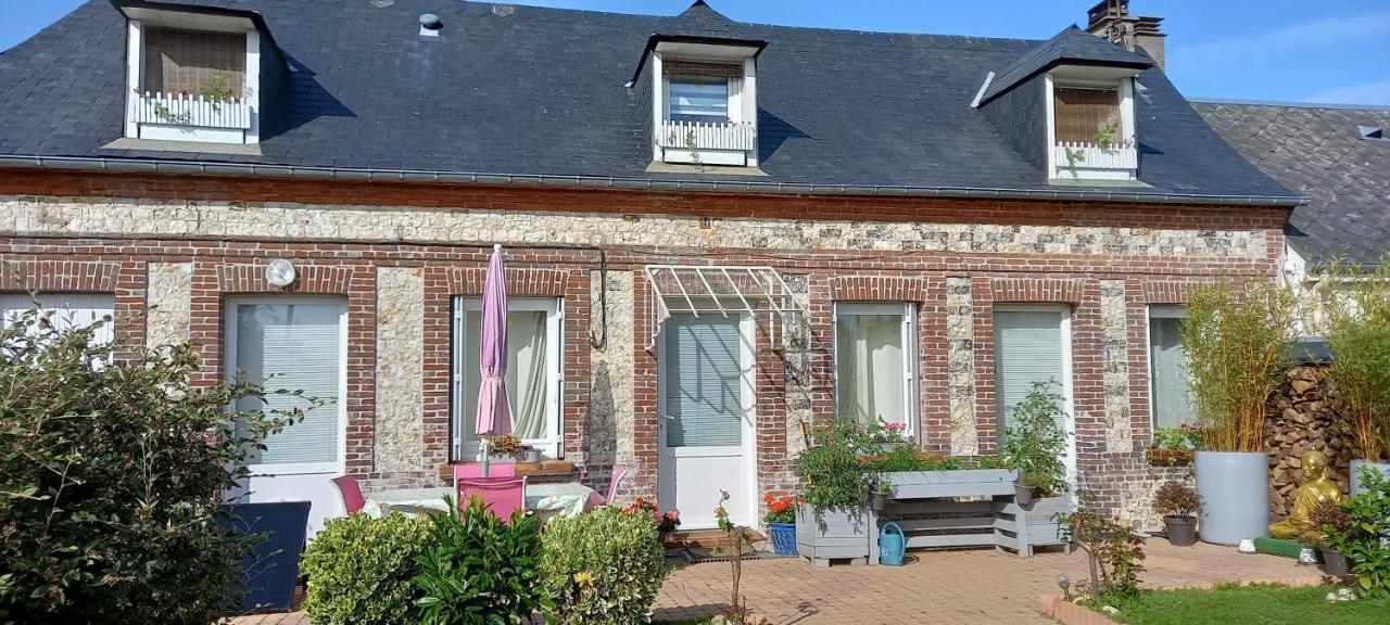 לינה וארוחת בוקר Thiétreville Le Jardin Des Poules מראה חיצוני תמונה